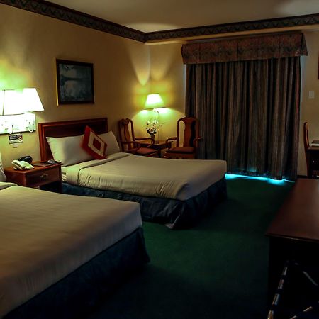Days Hotel Tagaytay Tagaytay City Ngoại thất bức ảnh