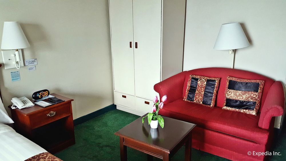 Days Hotel Tagaytay Tagaytay City Ngoại thất bức ảnh