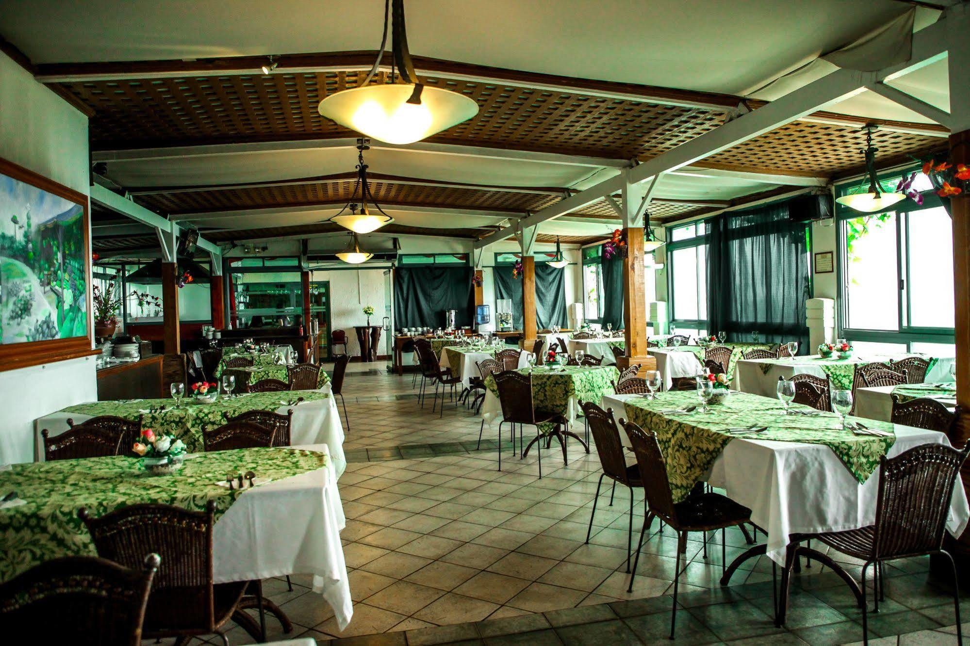 Days Hotel Tagaytay Tagaytay City Ngoại thất bức ảnh