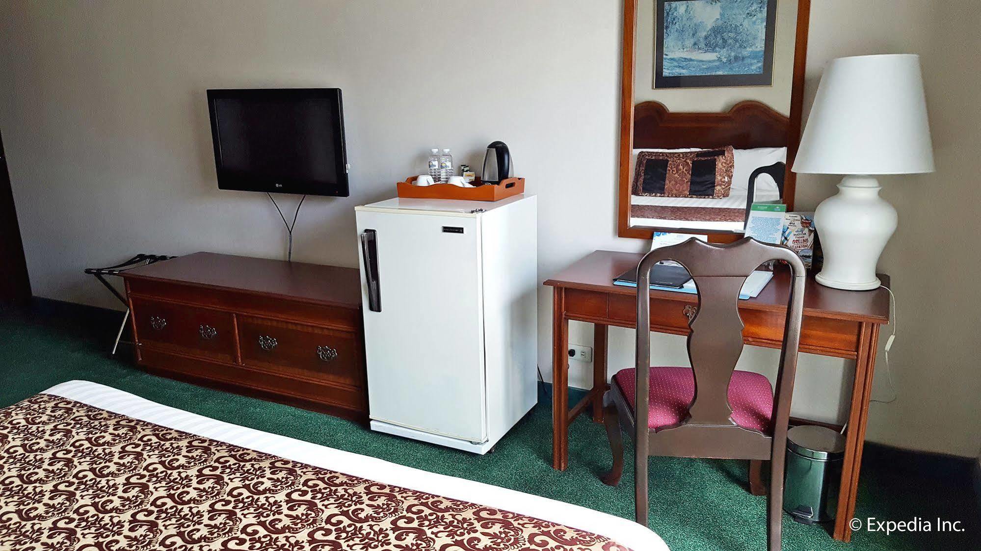 Days Hotel Tagaytay Tagaytay City Ngoại thất bức ảnh